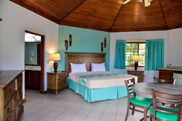 Hotel CocoLaPalm Seaside Resort (Whitehall)